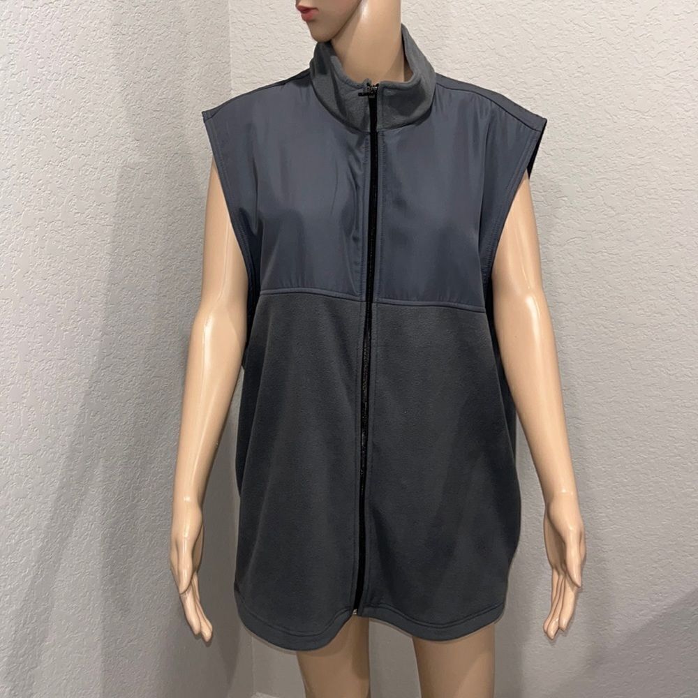 PGA TOUR golf grey vest